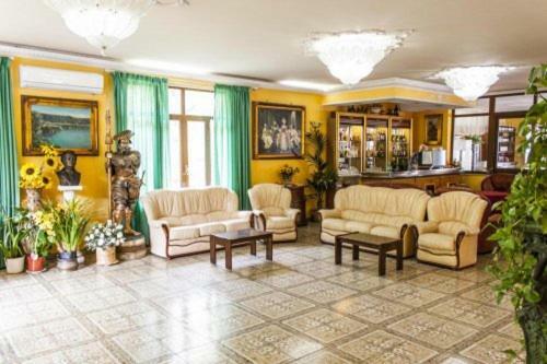 Hotel Cavour Sorrento Bagian luar foto